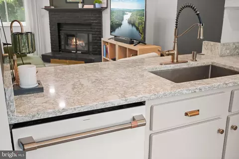 Kitchen - 8234 Crestmont Cir, Springfield, VA 22153 photo 3 of 4