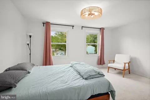 Bedroom - 8234 Crestmont Cir, Springfield, VA 22153 photo 2 of 5