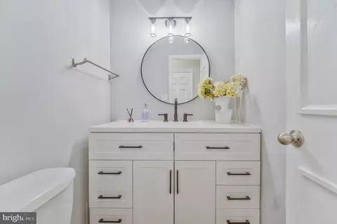 Bath - 7902 Larrick Ct, Springfield, VA 22153 photo 1 of 6