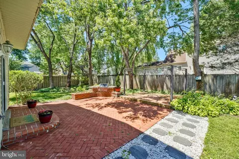 Exterior - 7902 Larrick Ct, Springfield, VA 22153 photo 5 of 8