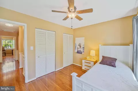 Bedroom - 7902 Larrick Ct, Springfield, VA 22153 photo 3 of 8