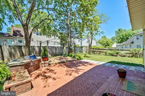 Exterior - 7902 Larrick Ct, Springfield, VA 22153 photo 4 of 8