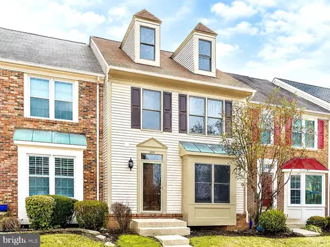 5335 Buxton Ct, Alexandria, VA 22315