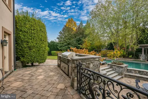 Other - 8305 Fox Haven Dr, Mclean, VA 22102 photo 2 of 19
