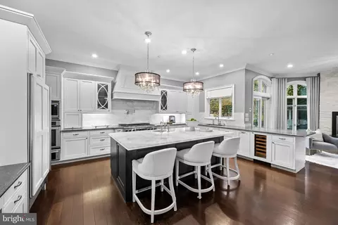Kitchen - 8305 Fox Haven Dr, Mclean, VA 22102 photo 3 of 4