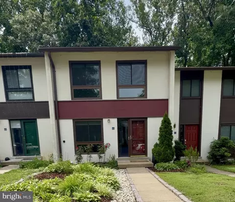 11986 Barrel Cooper Ct, Reston, VA 20191