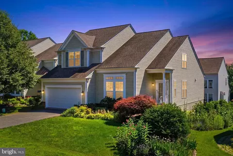 13507 Jeb Stuart Sq, Centreville, VA 20120