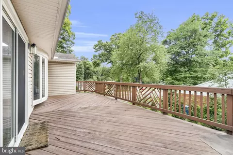 Exterior - 8001 Leyton Pl, Springfield, VA 22152 photo 7 of 9