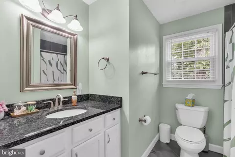 Bath - 8001 Leyton Pl, Springfield, VA 22152 photo 2 of 4