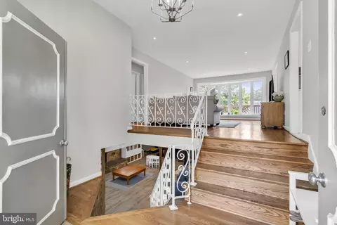 Entry Way - 8001 Leyton Pl, Springfield, VA 22152 photo 1 of 3