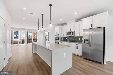 Entry Way - 1650 Bandit Loop, Reston, VA 20190 photo 4 of 9