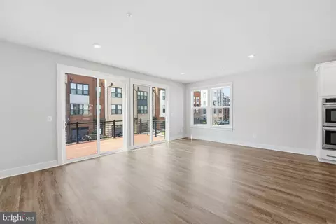 Living - 1650 Bandit Loop, Reston, VA 20190 photo 3 of 4