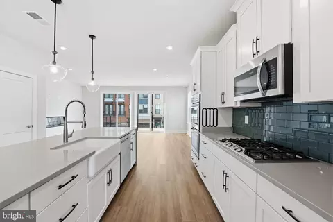 Entry Way - 1650 Bandit Loop, Reston, VA 20190 photo 6 of 9