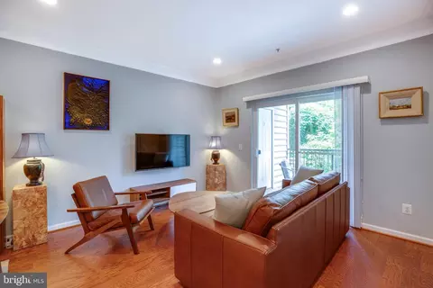 Living - 1571 Spring Gate Dr #6106, Mclean, VA 22102 photo 1 of 1