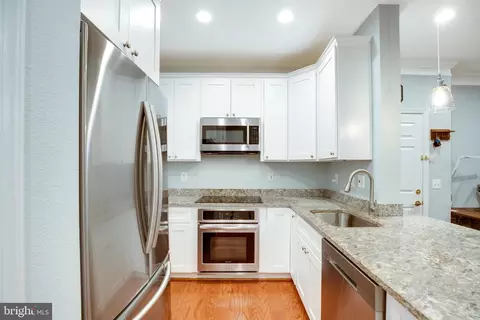Kitchen - 1571 Spring Gate Dr #6106, Mclean, VA 22102 photo 1 of 5