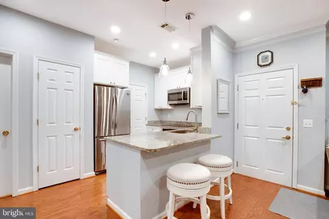 Kitchen - 1571 Spring Gate Dr #6106, Mclean, VA 22102 photo 2 of 5