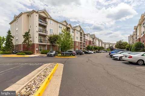 Exterior - 1571 Spring Gate Dr #6106, Mclean, VA 22102 photo 1 of 5