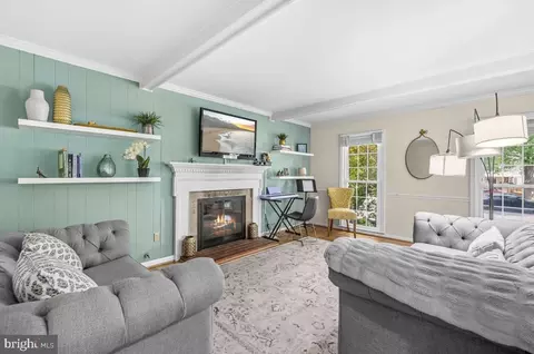 Living - 8853 Applecross Ln, Springfield, VA 22153 photo 1 of 1