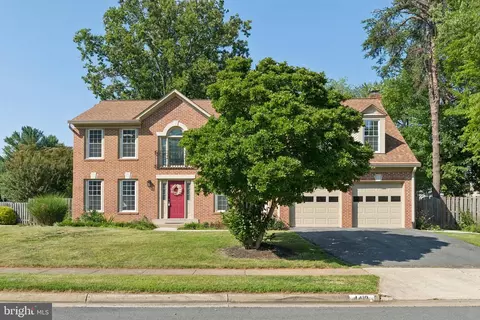 4419 Woods Edge Ct, Chantilly, VA 20151