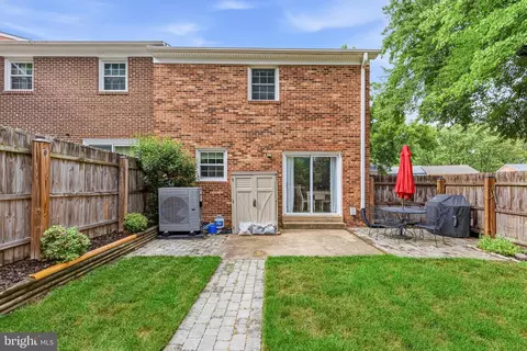 Exterior - 6850 Brian Michael Ct, Springfield, VA 22153 photo 4 of 5