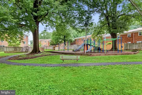 Exterior - 6850 Brian Michael Ct, Springfield, VA 22153 photo 5 of 5