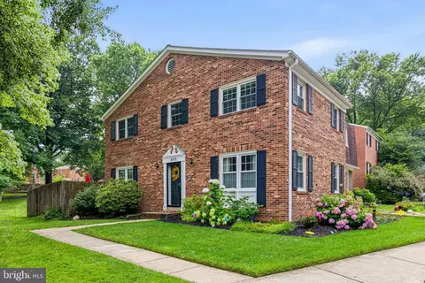 Exterior - 6850 Brian Michael Ct, Springfield, VA 22153 photo 2 of 5