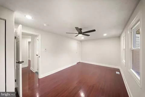 Living - 8071 Steeple Chase Ct, Springfield, VA 22153 photo 4 of 5