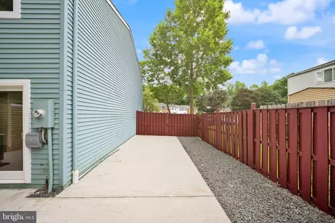 Exterior - 8071 Steeple Chase Ct, Springfield, VA 22153 photo 6 of 7