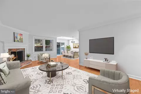 6261 Masefield Ct, Alexandria, VA 22304