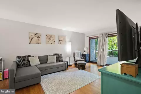 Living - 11041 Saffold Way, Reston, VA 20190 photo 2 of 6