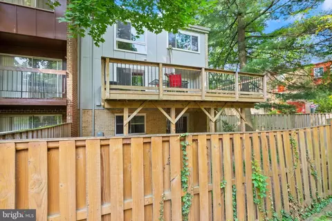 Exterior - 11041 Saffold Way, Reston, VA 20190 photo 11 of 12