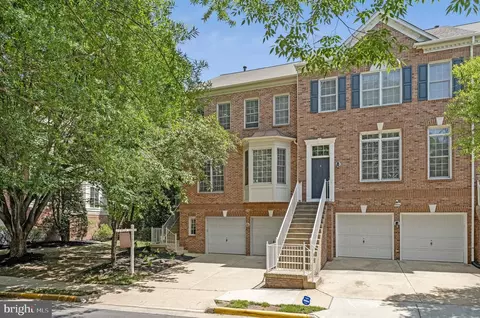 9546 Lagersfield Cir, Vienna, VA 22181