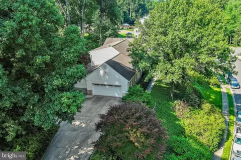 View/Area - 6336 Torrence St, Burke, VA 22015 photo 1 of 2