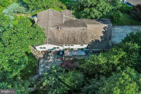 View/Area - 6336 Torrence St, Burke, VA 22015 photo 2 of 2