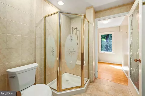 Bath - 6336 Torrence St, Burke, VA 22015 photo 4 of 4