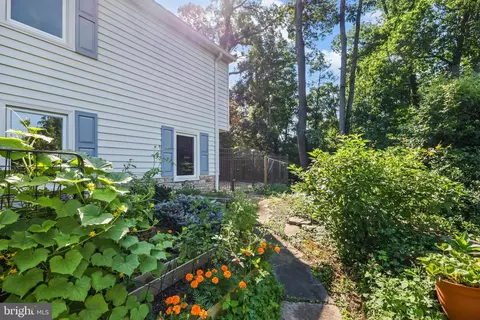 Exterior - 6336 Torrence St, Burke, VA 22015 photo 10 of 14