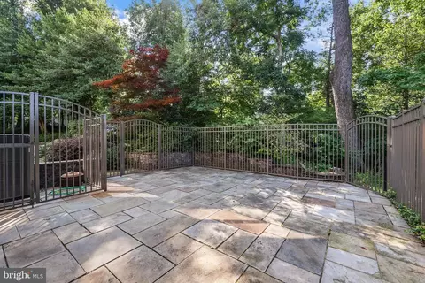 Exterior - 6336 Torrence St, Burke, VA 22015 photo 11 of 14