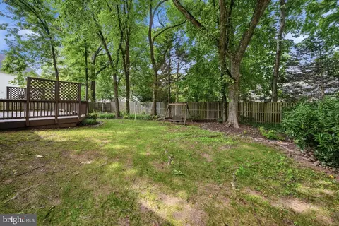 Exterior - 4308 Warner Ln, Chantilly, VA 20151 photo 6 of 8