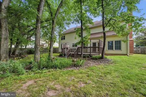 Exterior - 4308 Warner Ln, Chantilly, VA 20151 photo 5 of 8