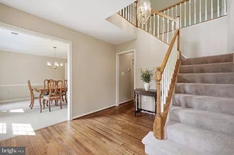 Entry Way - 4308 Warner Ln, Chantilly, VA 20151 photo 2 of 4