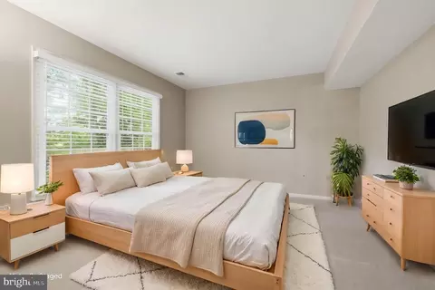 Bedroom - 4308 Warner Ln, Chantilly, VA 20151 photo 1 of 6