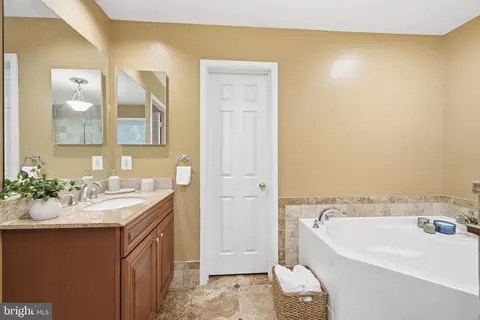 Other - 4308 Warner Ln, Chantilly, VA 20151 photo 7 of 12