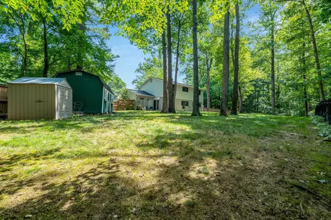 Exterior - 8213 Springfield Village Dr, Springfield, VA 22152 photo 4 of 6