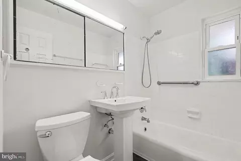 Bath - 5422 Ferndale St, Springfield, VA 22151 photo 1 of 3