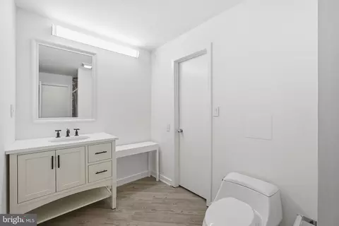 Bath - 7545 Potomac Fall Rd, Mclean, VA 22102 photo 5 of 8