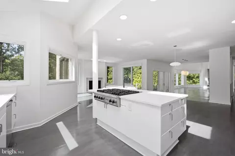Kitchen - 7545 Potomac Fall Rd, Mclean, VA 22102 photo 6 of 7