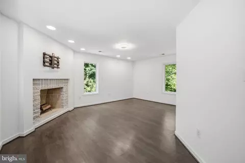 Living - 7545 Potomac Fall Rd, Mclean, VA 22102 photo 24 of 26