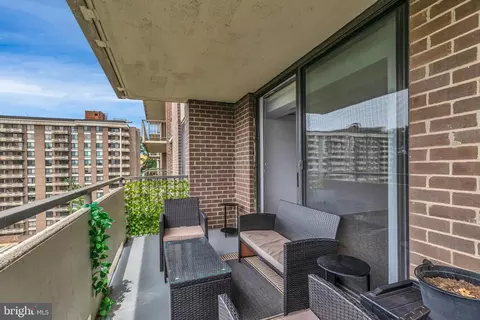 Exterior - 1800 Old Meadow Rd #1014, Mclean, VA 22102 photo 6 of 6