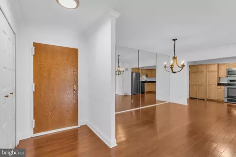 Entry Way - 1800 Old Meadow Rd #1014, Mclean, VA 22102 photo 4 of 4