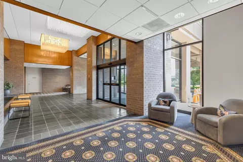 Entry Way - 1800 Old Meadow Rd #1014, Mclean, VA 22102 photo 2 of 4